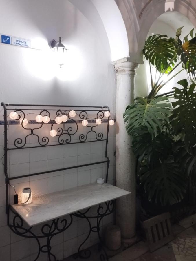 Piso En El Casco Antiguo Con Patio Privado Lägenhet Sevilla Exteriör bild
